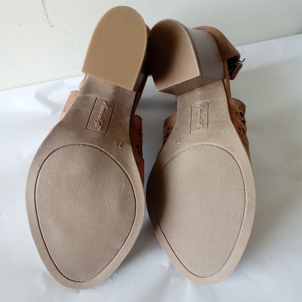 American Eagle Women's Size 7.5 Cut Out Peep Toe Bootie Brown Faux Suede NWT - Picture 6 of 9
